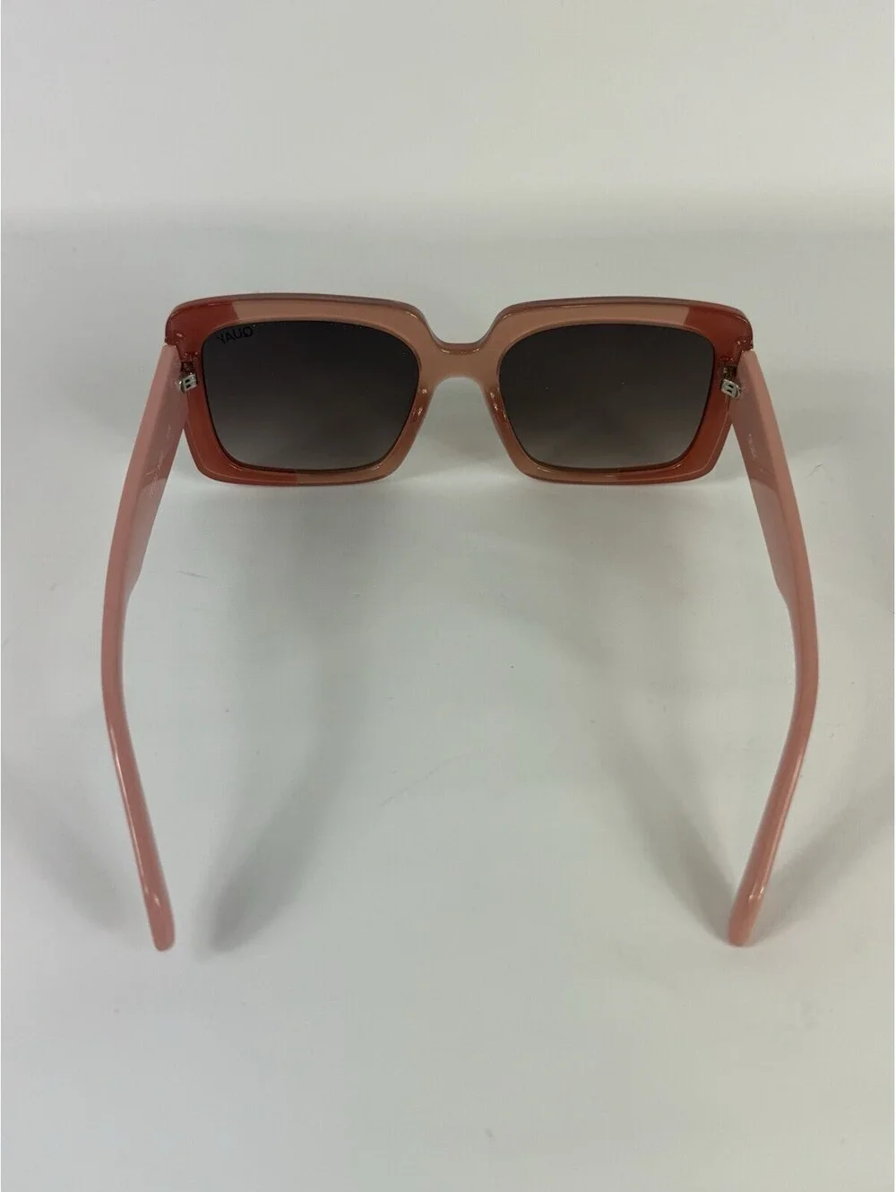 Quay Total Vibe 125 Sunglasses Polarized Black Frames